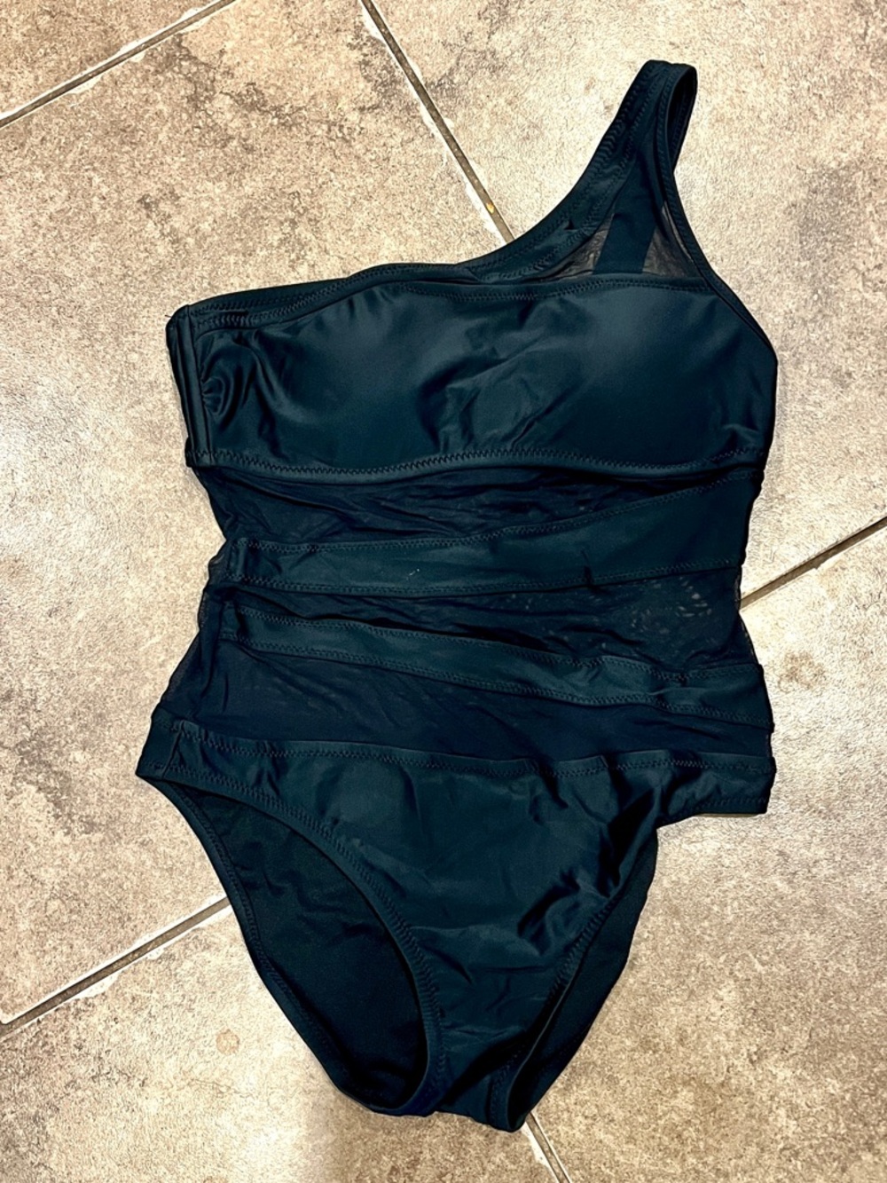 Set Of 5 One-Piece Women’s Swimsuits View 2